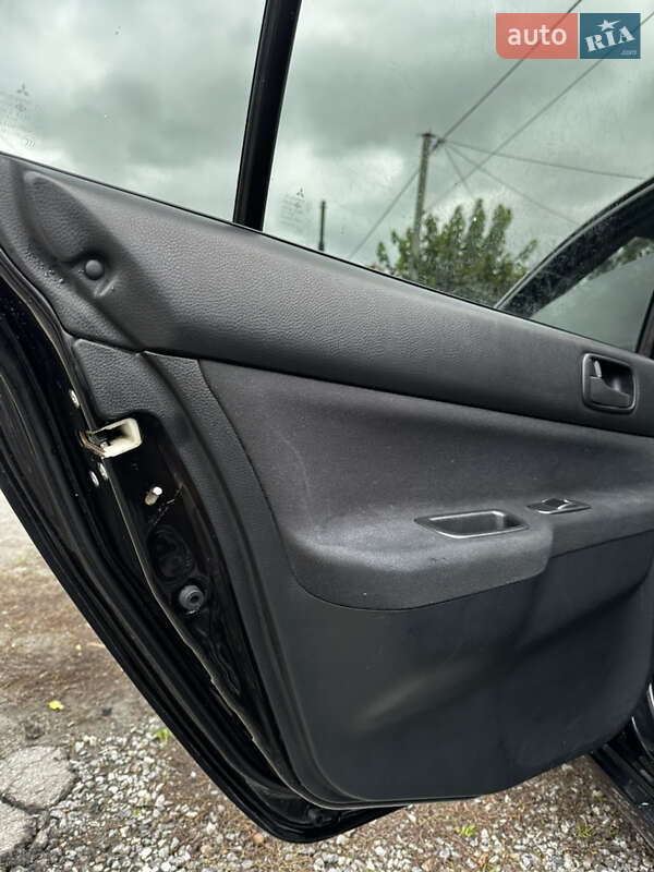 Седан Mitsubishi Lancer 2007 в Славуте