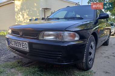 Універсал Mitsubishi Lancer 1995 в  фото 3 Універсал Mitsubishi Lancer 1995 в