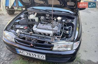 Універсал Mitsubishi Lancer 1995 в  фото 10 Універсал Mitsubishi Lancer 1995 в