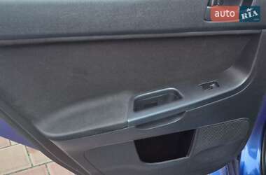 Седан Mitsubishi Lancer 2011 в  фото 42 Седан Mitsubishi Lancer 2011 в