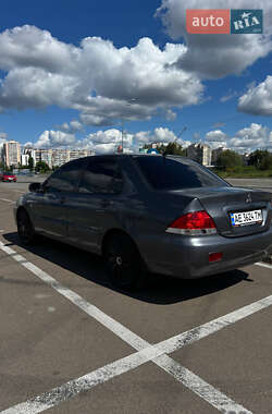 Седан Mitsubishi Lancer 2006 в  фото 4 Седан Mitsubishi Lancer 2006 в