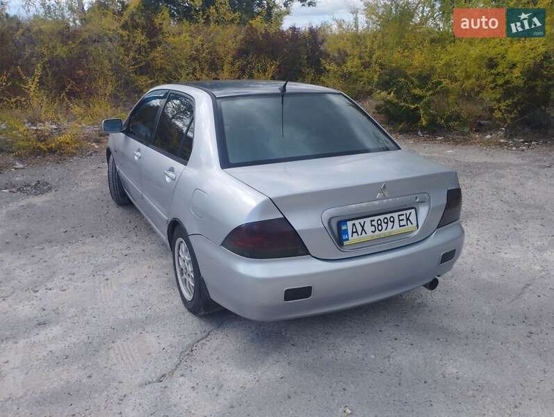 Седан Mitsubishi Lancer 2005 в Изюме фото 5 Седан Mitsubishi Lancer 2005 в Изюме