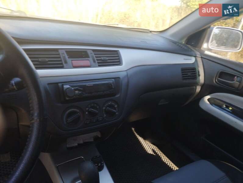 Седан Mitsubishi Lancer 2005 в Изюме фото 10 Седан Mitsubishi Lancer 2005 в Изюме