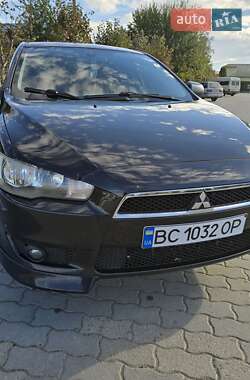 Седан Mitsubishi Lancer 2011 в Городке