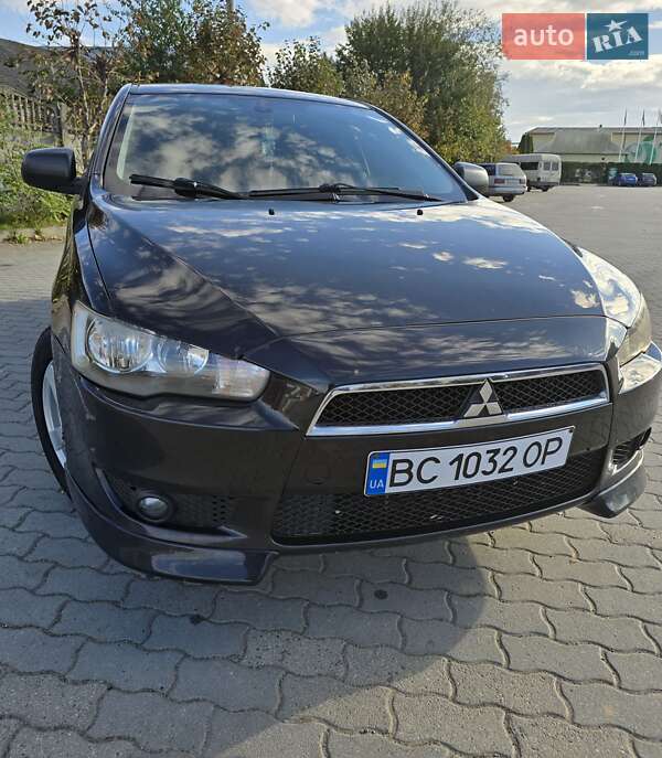 Mitsubishi Lancer 2011