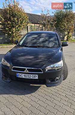 Седан Mitsubishi Lancer 2011 в  фото 7 Седан Mitsubishi Lancer 2011 в