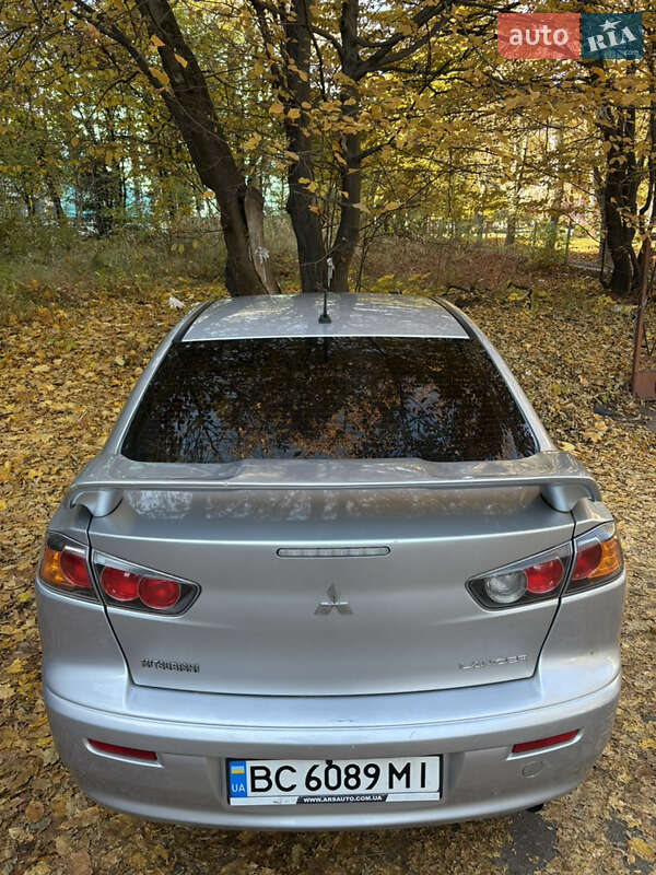 Седан Mitsubishi Lancer 2011 в Львові фото 15 Седан Mitsubishi Lancer 2011 в Львові