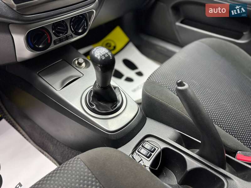 Седан Mitsubishi Lancer 2008 в Чернівцях