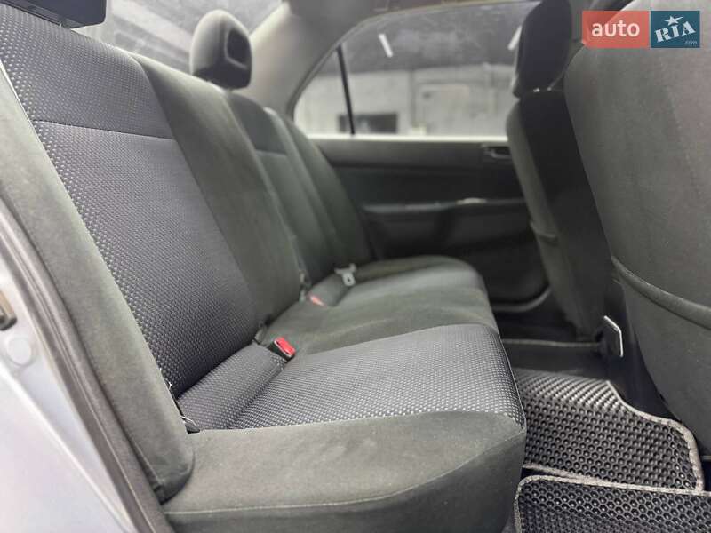 Седан Mitsubishi Lancer 2008 в Чернівцях