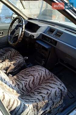 Седан Mitsubishi Lancer 1987 в  фото 6 Седан Mitsubishi Lancer 1987 в