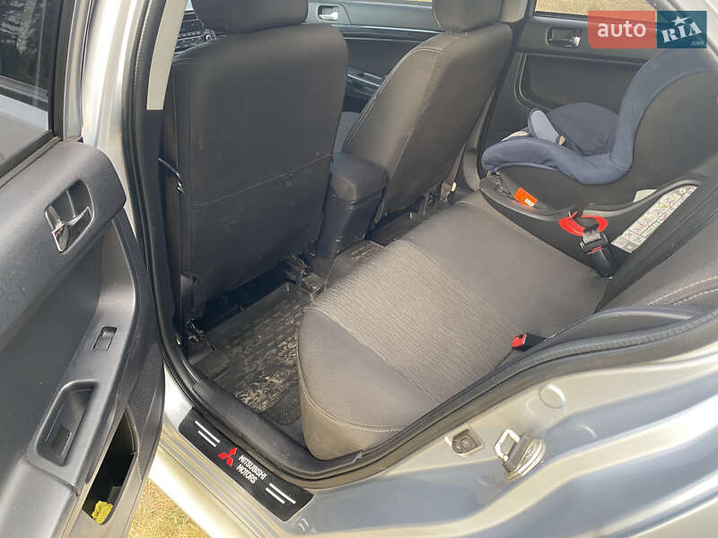 Седан Mitsubishi Lancer 2013 в Зміїві фото 10 Седан Mitsubishi Lancer 2013 в Зміїві