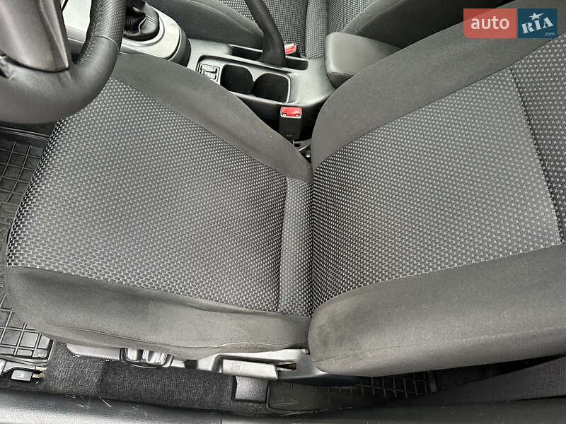 Седан Mitsubishi Lancer 2009 в Киеве