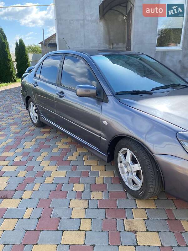 Седан Mitsubishi Lancer 2004 в Одесі