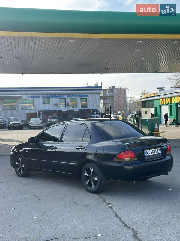 Седан Mitsubishi Lancer 2004 в Харькове фото 4 Седан Mitsubishi Lancer 2004 в Харькове