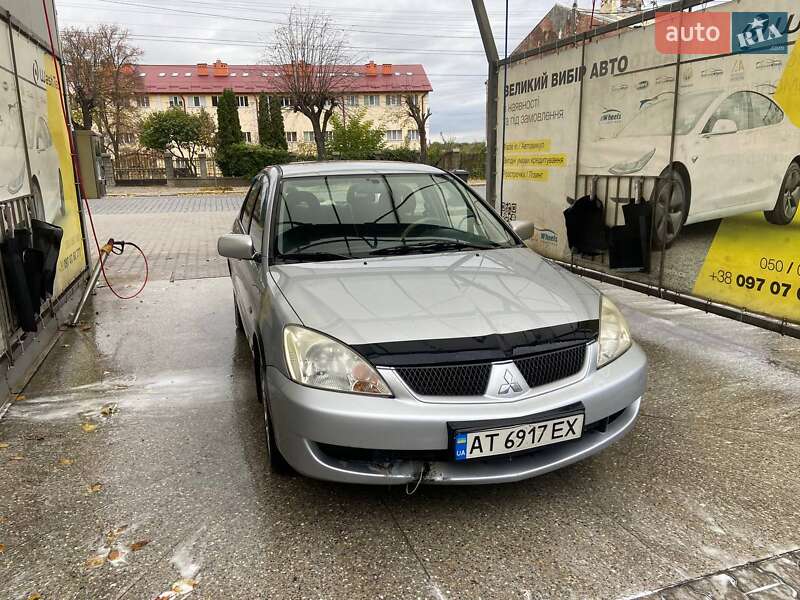 Седан Mitsubishi Lancer 2005 в Черновцах фото 3 Седан Mitsubishi Lancer 2005 в Черновцах