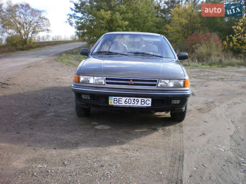 Лифтбек Mitsubishi Lancer 1991 в Южноукраинске фото 2 Лифтбек Mitsubishi Lancer 1991 в Южноукраинске