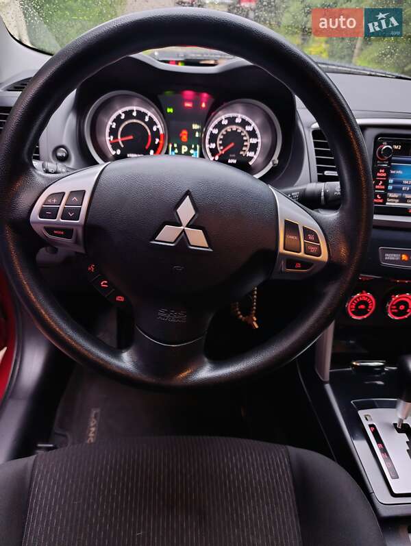 Седан Mitsubishi Lancer 2016 в Одессе