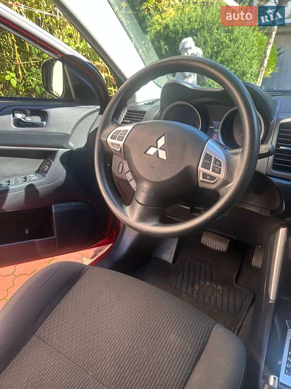 Седан Mitsubishi Lancer 2016 в Одессе