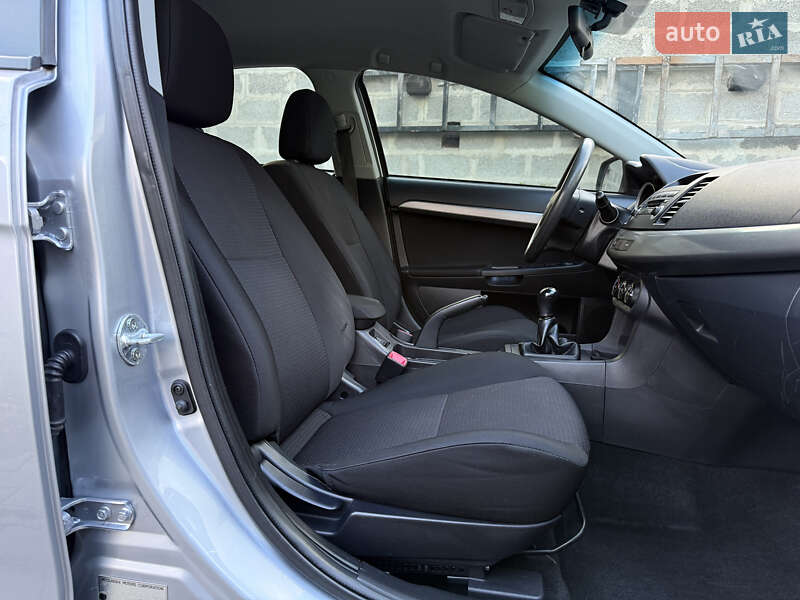 Седан Mitsubishi Lancer 2007 в Житомирі фото 42 Седан Mitsubishi Lancer 2007 в Житомирі