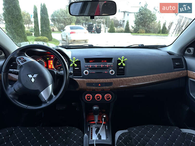 Седан Mitsubishi Lancer 2007 в Самборе