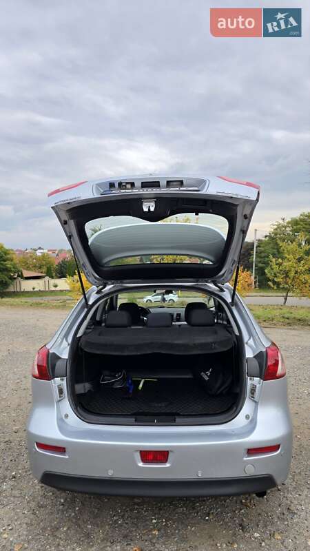 Хэтчбек Mitsubishi Lancer 2011 в Ужгороде