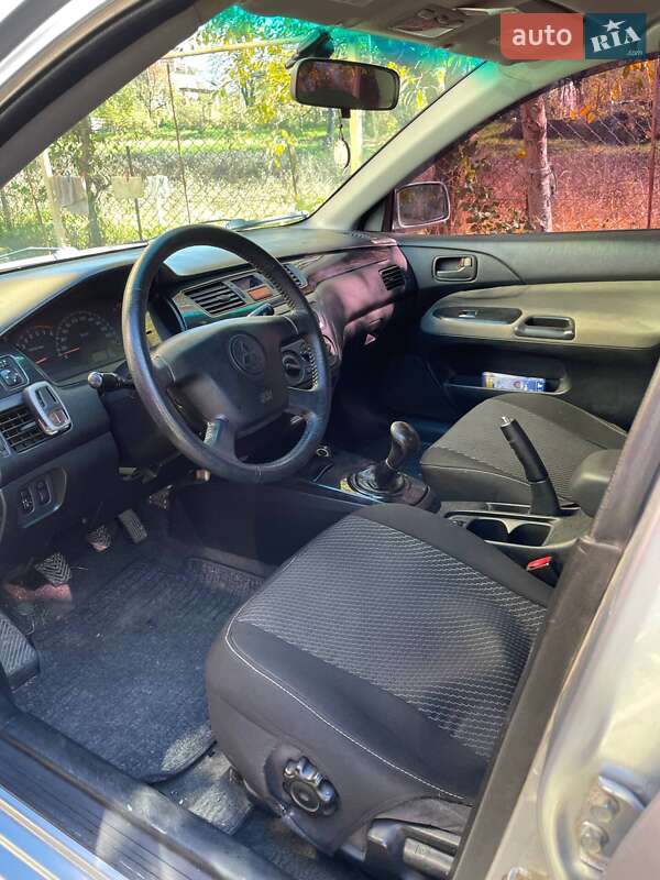 Седан Mitsubishi Lancer 2003 в Черновцах фото 7 Седан Mitsubishi Lancer 2003 в Черновцах