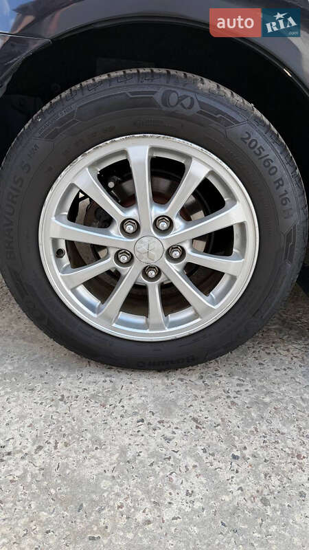 Седан Mitsubishi Lancer 2013 в Днепре