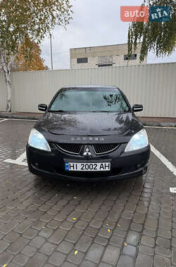 Седан Mitsubishi Lancer 2005 в  фото 2 Седан Mitsubishi Lancer 2005 в