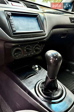 Седан Mitsubishi Lancer 2005 в  фото 22 Седан Mitsubishi Lancer 2005 в