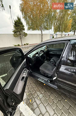 Седан Mitsubishi Lancer 2005 в  фото 31 Седан Mitsubishi Lancer 2005 в