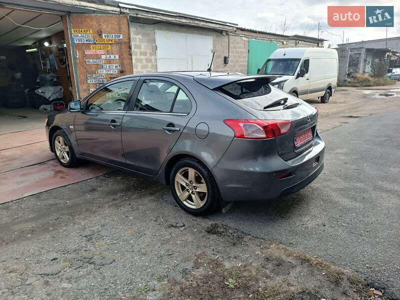Хэтчбек Mitsubishi Lancer 2011 в Харькове фото 2 Хэтчбек Mitsubishi Lancer 2011 в Харькове