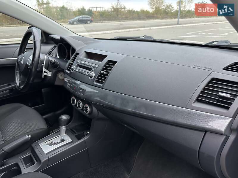Седан Mitsubishi Lancer 2008 в Києві фото 18 Седан Mitsubishi Lancer 2008 в Києві