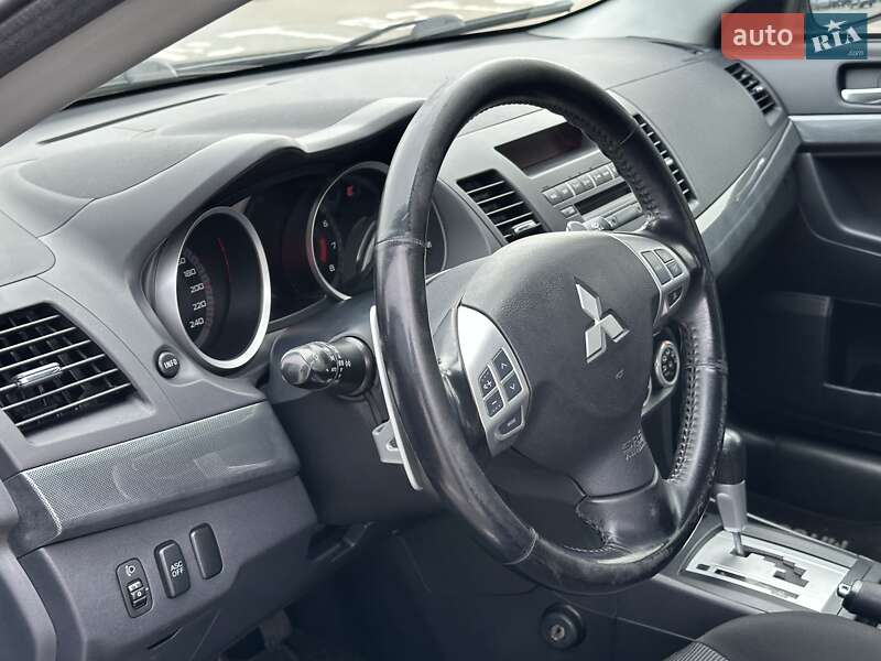 Седан Mitsubishi Lancer 2008 в Києві фото 27 Седан Mitsubishi Lancer 2008 в Києві
