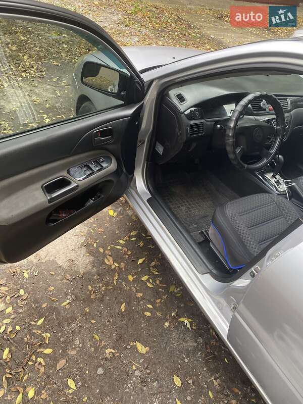 Седан Mitsubishi Lancer 2003 в Белой Церкви