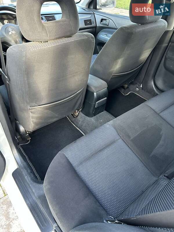 Универсал Mitsubishi Lancer 2008 в Ивано-Франковске фото 10 Универсал Mitsubishi Lancer 2008 в Ивано-Франковске