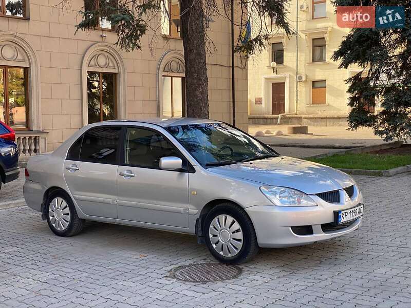 Седан Mitsubishi Lancer 2005 в Запоріжжі