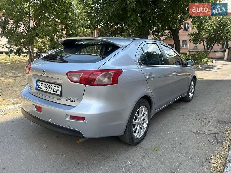 Хэтчбек Mitsubishi Lancer 2011 в Николаеве фото 4 Хэтчбек Mitsubishi Lancer 2011 в Николаеве