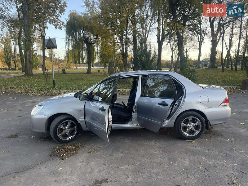Седан Mitsubishi Lancer 2004 в Теофиполе фото 14 Седан Mitsubishi Lancer 2004 в Теофиполе