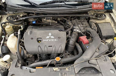 Седан Mitsubishi Lancer 2008 в Запорожье