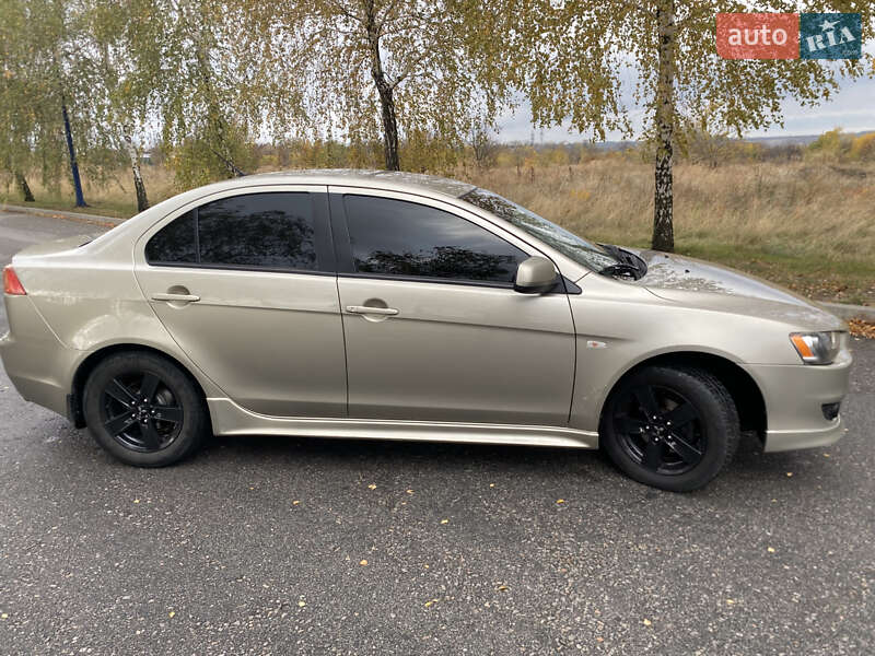 Седан Mitsubishi Lancer 2008 в Запорожье