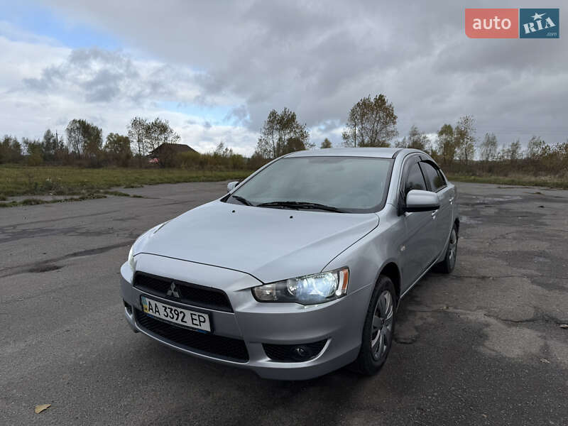 Седан Mitsubishi Lancer 2007 в Дымере