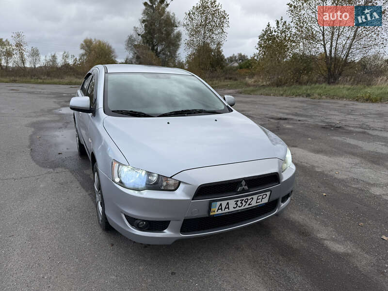 Седан Mitsubishi Lancer 2007 в Дымере