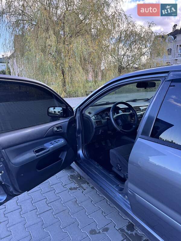 Седан Mitsubishi Lancer 2006 в Черновцах фото 4 Седан Mitsubishi Lancer 2006 в Черновцах