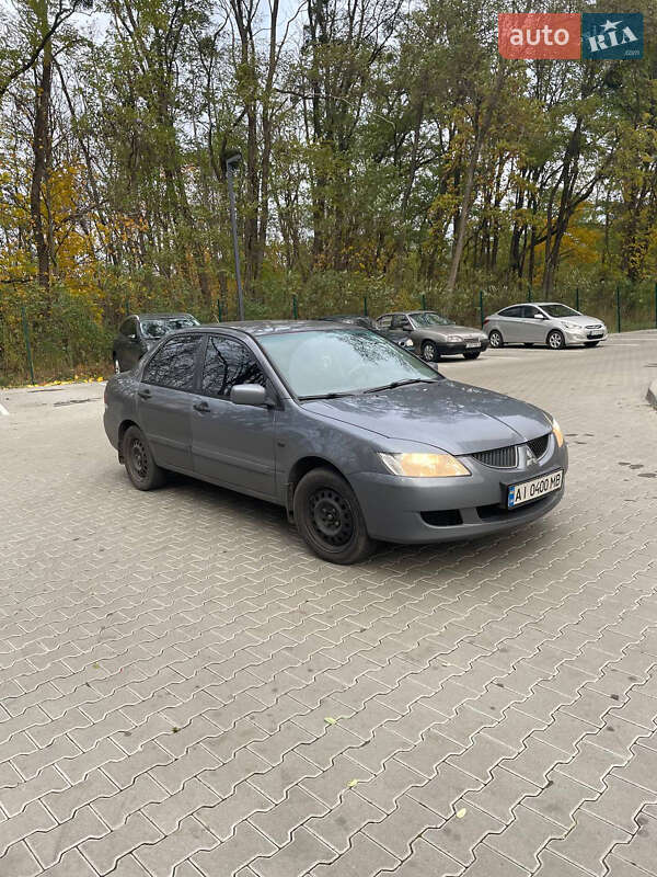 Седан Mitsubishi Lancer 2004 в Обухове фото 9 Седан Mitsubishi Lancer 2004 в Обухове