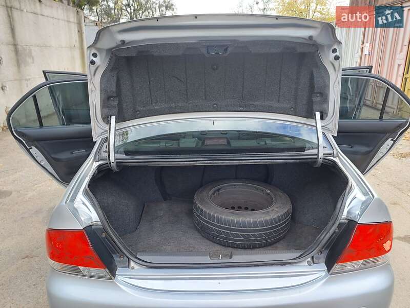 Седан Mitsubishi Lancer 2006 в Києві