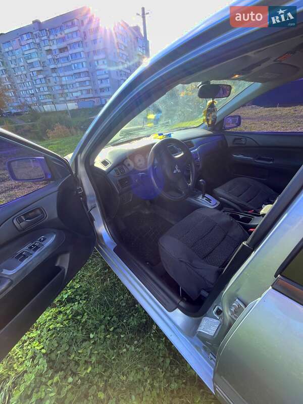 Седан Mitsubishi Lancer 2008 в Киеве