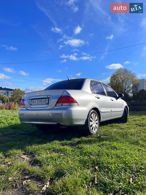 Седан Mitsubishi Lancer 2008 в Киеве