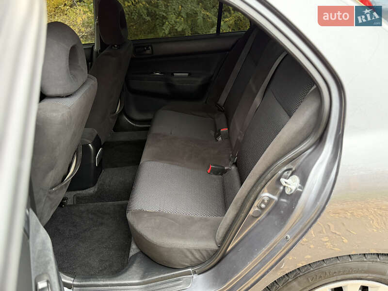 Седан Mitsubishi Lancer 2007 в Днепре