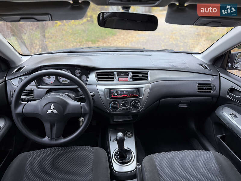 Седан Mitsubishi Lancer 2007 в Днепре