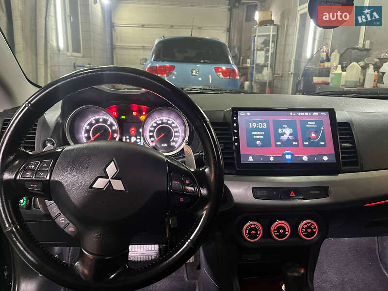 Седан Mitsubishi Lancer 2008 в Днепре